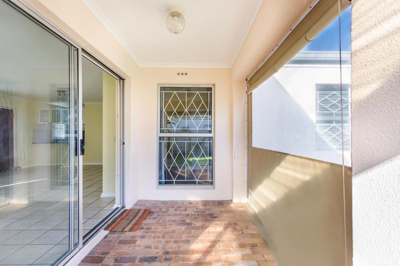 To Let 3 Bedroom Property for Rent in Pinelands Western Cape
